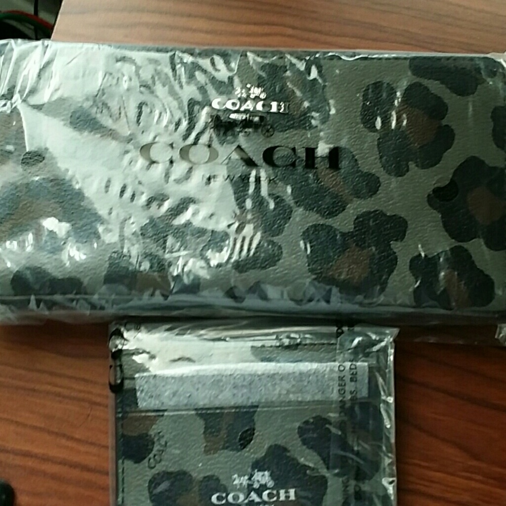 💖COACH Accordion Zip Wallet & Case-BUNDLE!! 💜 - Picture 8 of 8